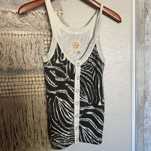 Chaser Zebra Print Button-Down Tank Top XS - Picture 2 of 6